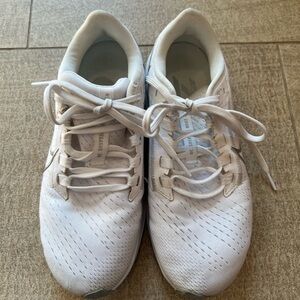 Nike Pegasus Women Size 6.5 White